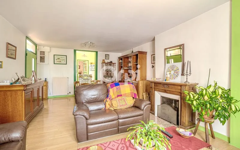 Immeuble de rapport 4 pièces 250 m² - Photo 1