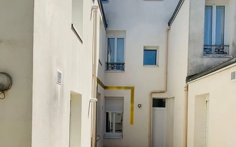 Immeuble de rapport 2 pièces 213 m² - Photo 1