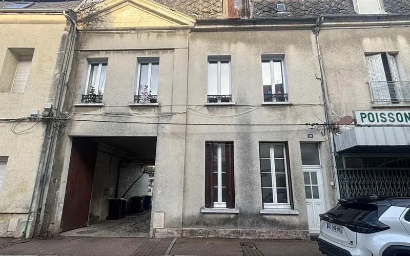 Immeuble de rapport 2 pièces 100 m² - Photo 1