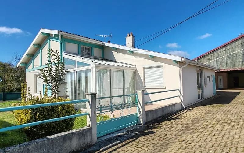 Immeuble 10 pièces 236 m² - Photo 1