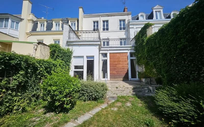 Immeuble 8 pièces 281 m² - Photo 1