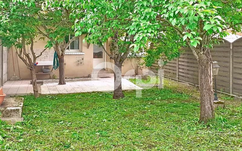 Immeuble de rapport 6 pièces 140 m² - Photo 1