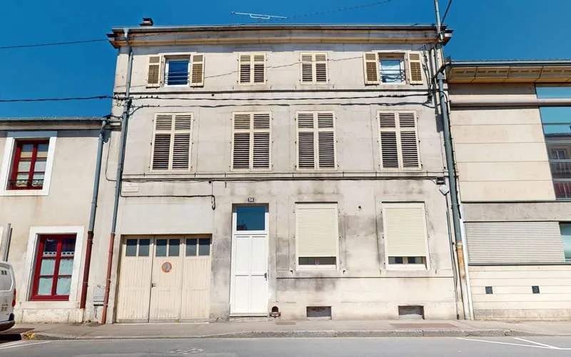 Immeuble de rapport 2 pièces 300 m² - Photo 1