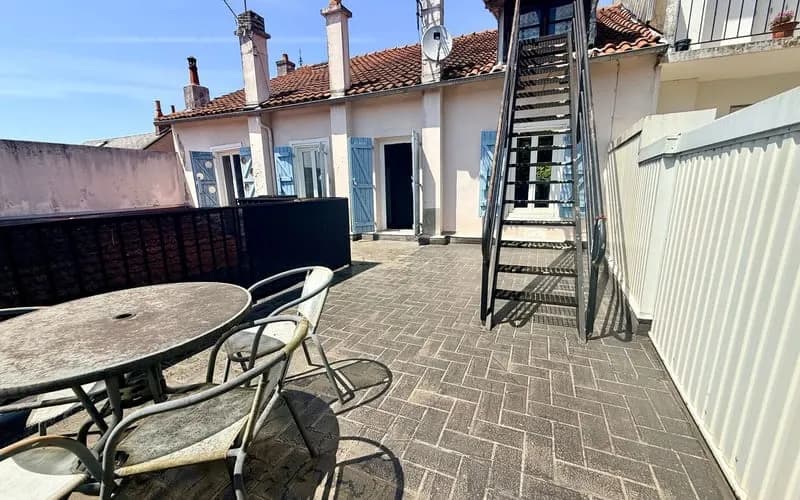 Immeuble 2 pièces 171 m² - Photo 1