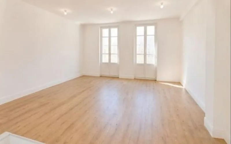 Immeuble 2 pièces 228 m² - Photo 1