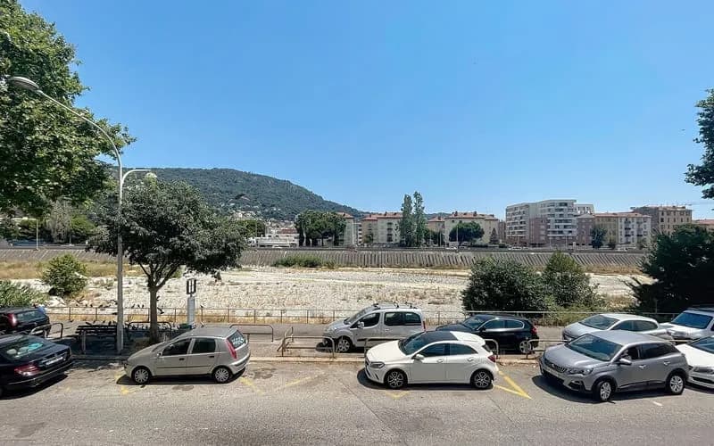 Immeuble de rapport 6 pièces 233 m² - Photo 1