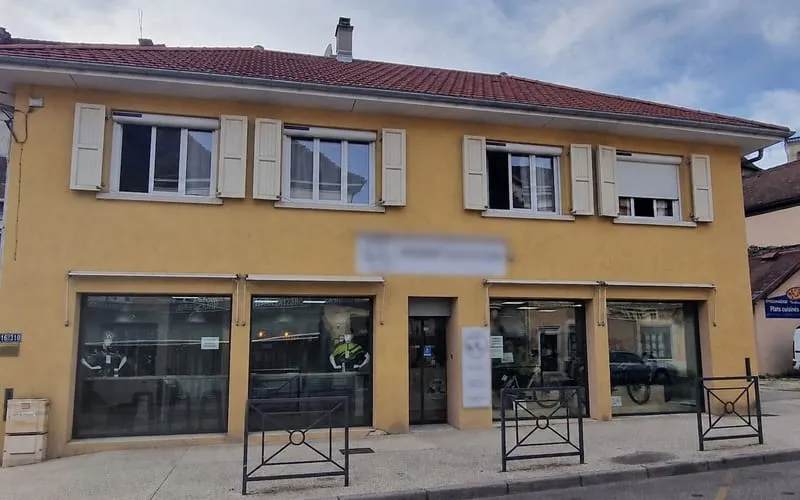 Immeuble de rapport 3 pièces 250 m² - Photo 1
