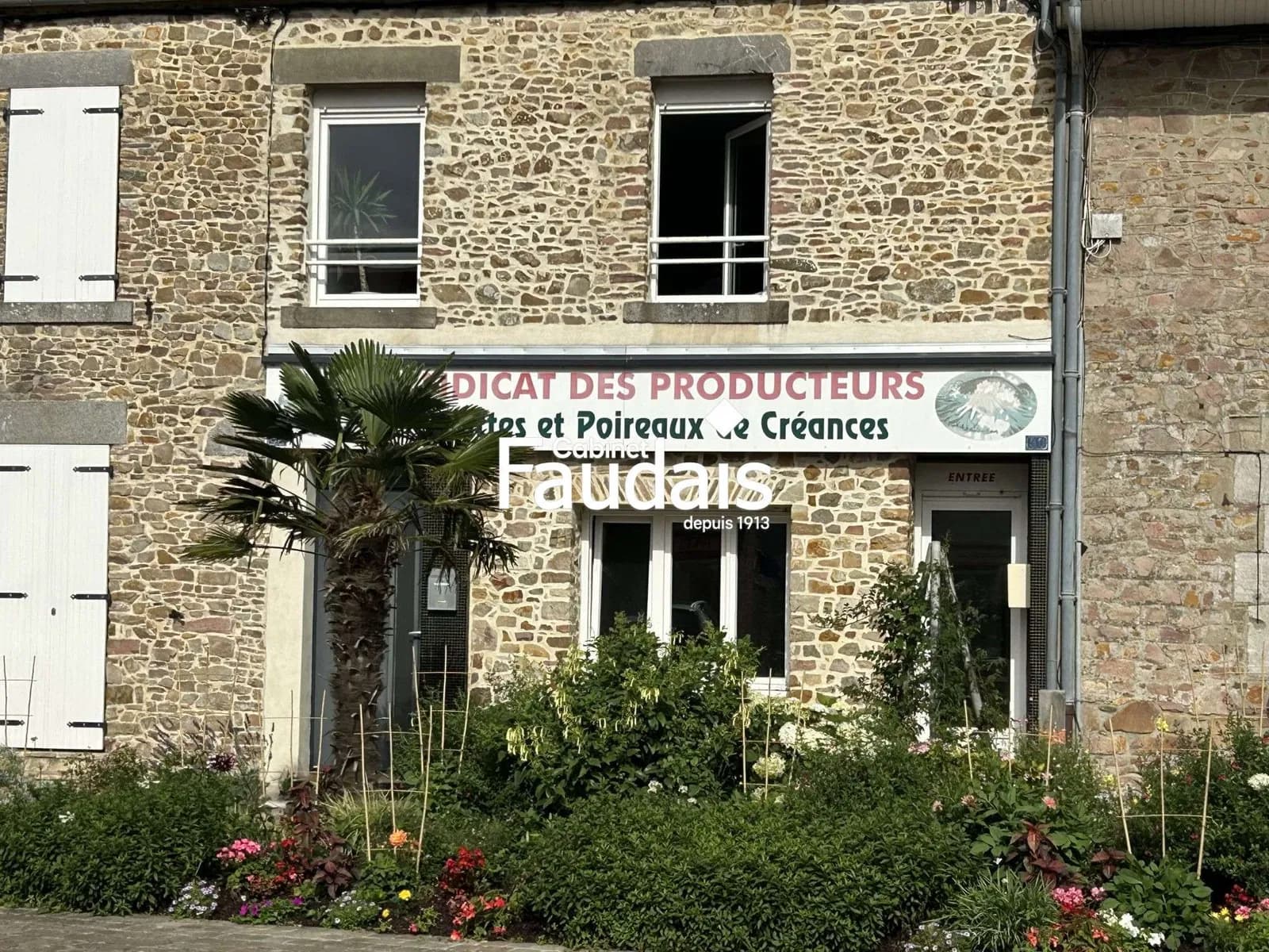 Immeuble - Photo 1