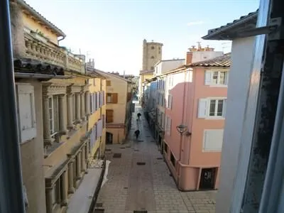 immeuble de trois appartements rénovés et loués . - Photo 1