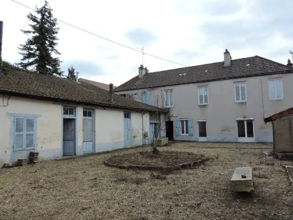 IMMEUBLE A RENOVER - 17 km de Chalon - Photo 1