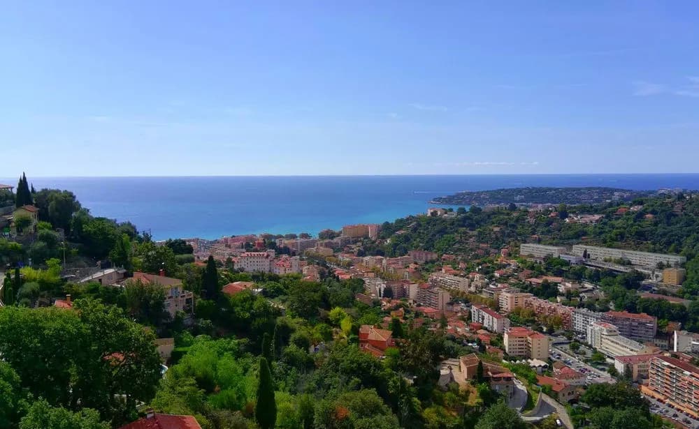Menton, annonciade, immeuble, maison divisé en 3 appartements ,vue mer et montagnes,terrain 4208 m2 - Photo 1