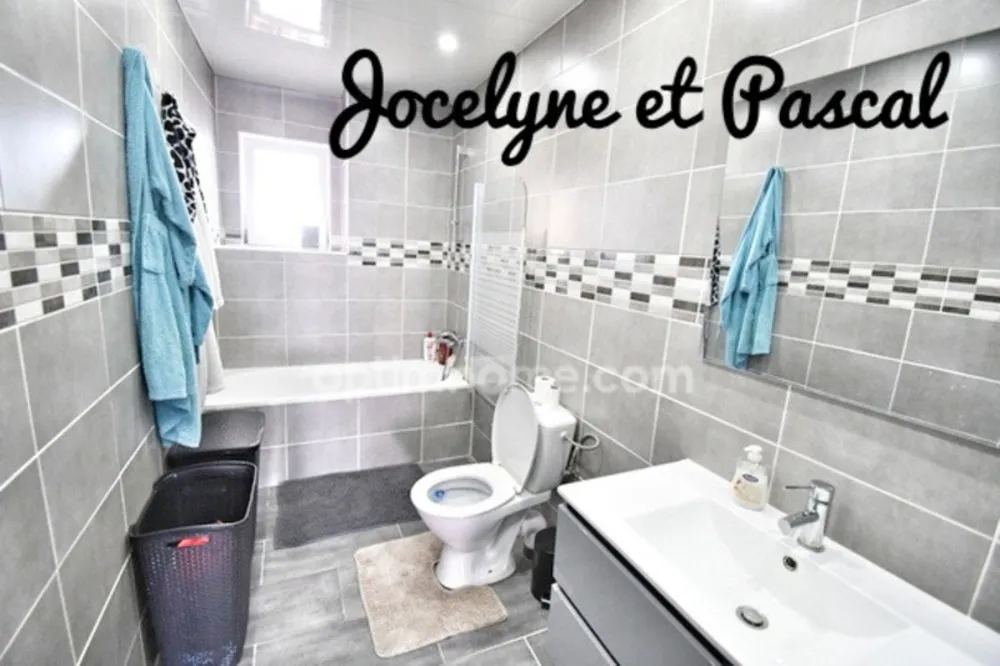 IMMEUBLE COMPLET - 3 APPARTEMENTS - PLACES PARKING - Photo 1