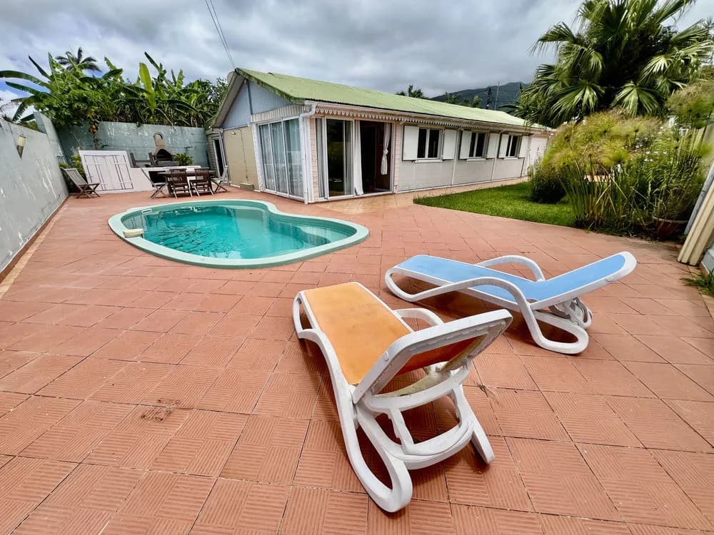 SAINT JOSEPH 97480 - ENSEMBLE IMMOBILIER EN BON ETAT GENERAL - PISCINE - SECTEUR CALME - Photo 1