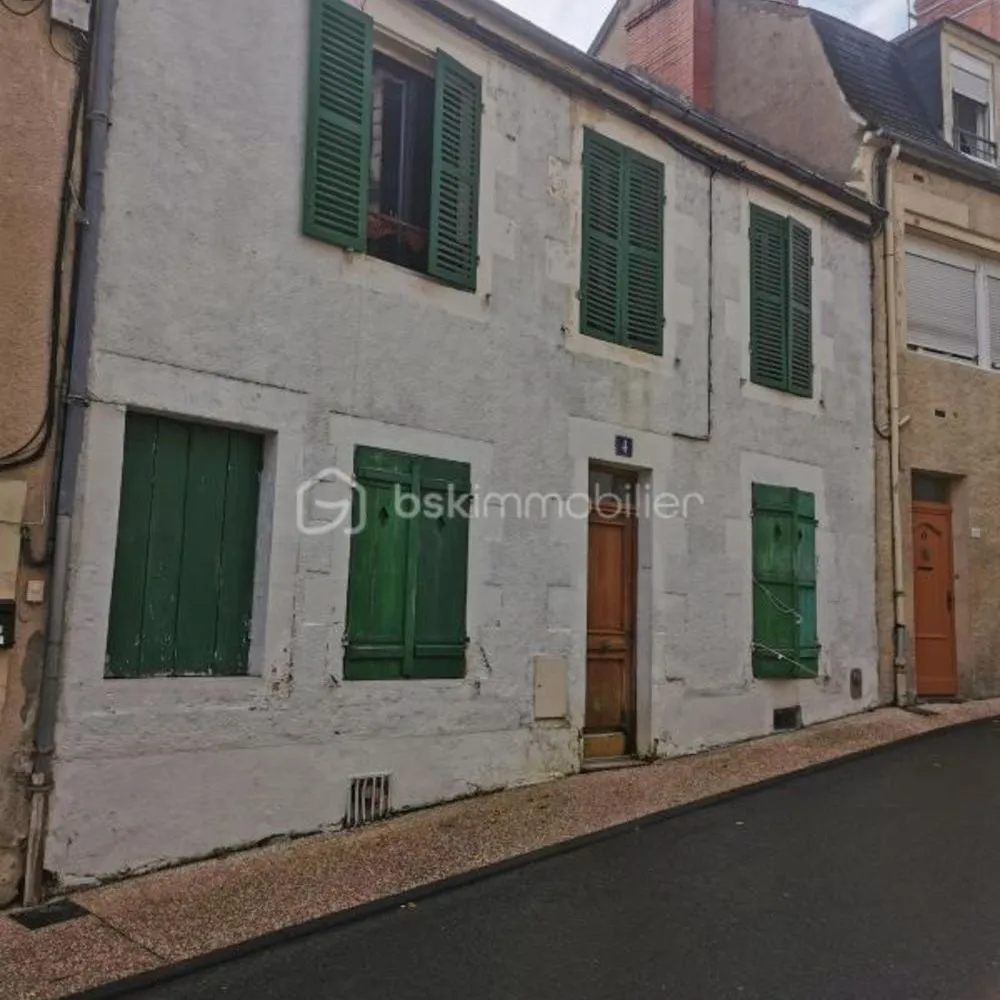 Immeuble locatif situé dans le coeur historique - Photo 1