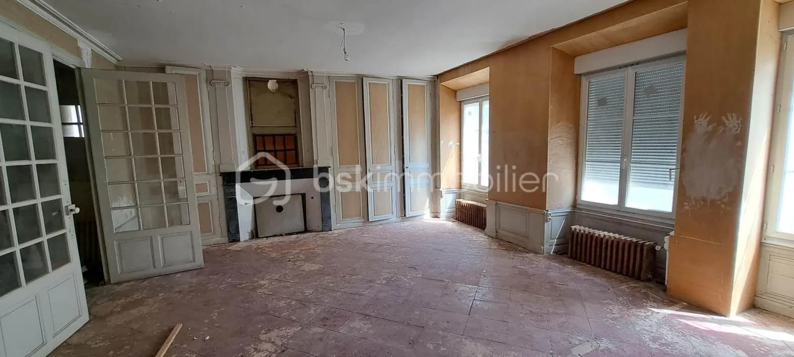 Château Renault : ensemble immobilier à saisir au plus vite !! - Photo 1