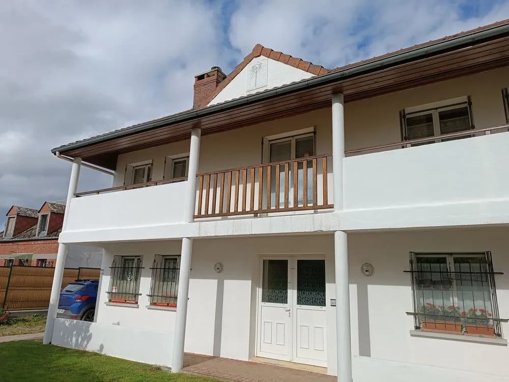 A TOTES, IMMEUBLE COMPRENANT 3 APPARTEMENTS (2 F2 + 1 F3) - Photo 1