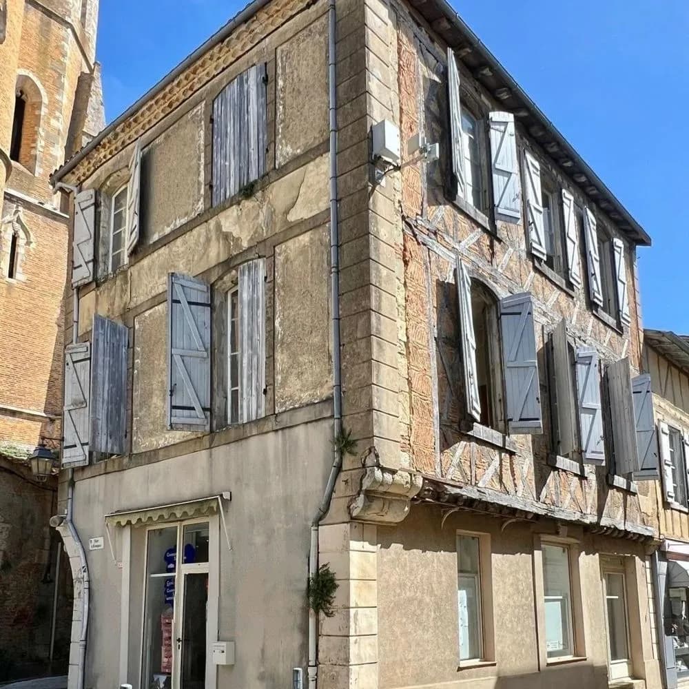 IMMEUBLE PLACE DE LA CATHEDRALE - Photo 1