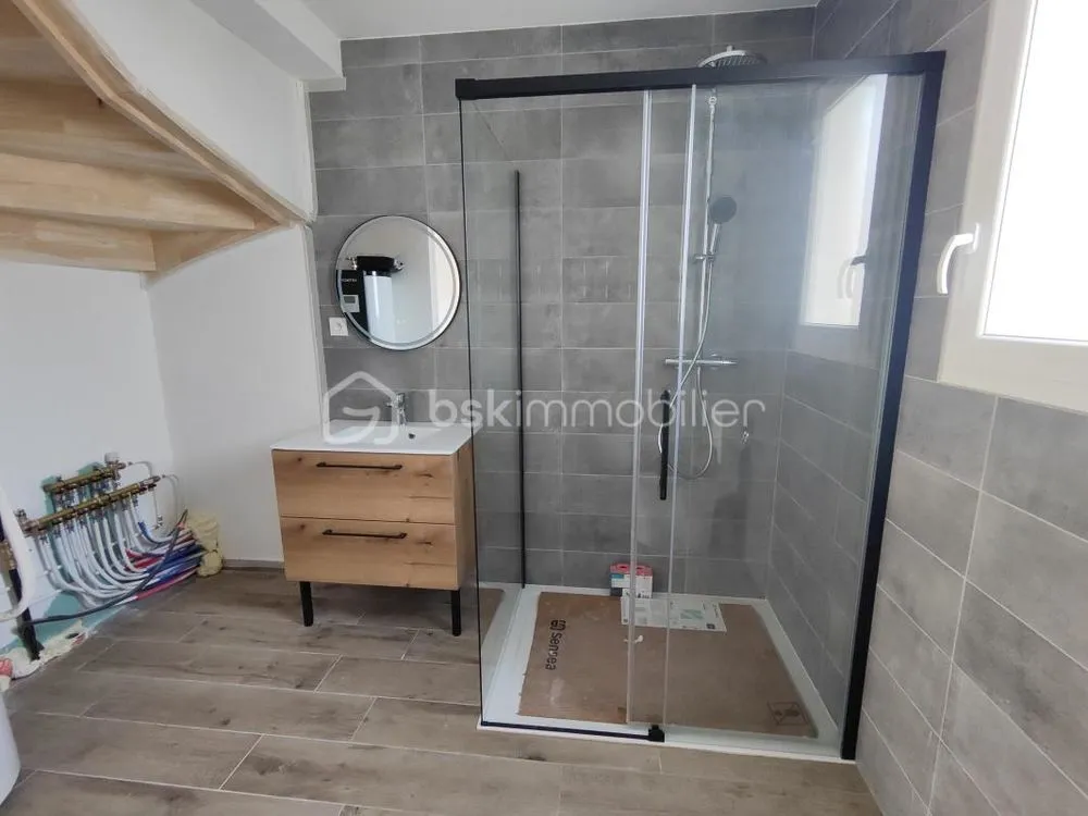Ensemble immobilier neuf avec piscine - Photo 1