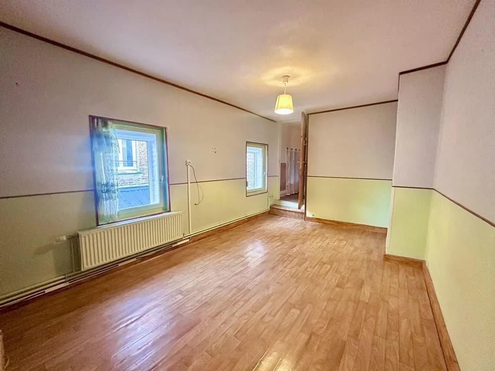 Immeuble avec commerce, habitation et jardin en coeur de ville. - Photo 1