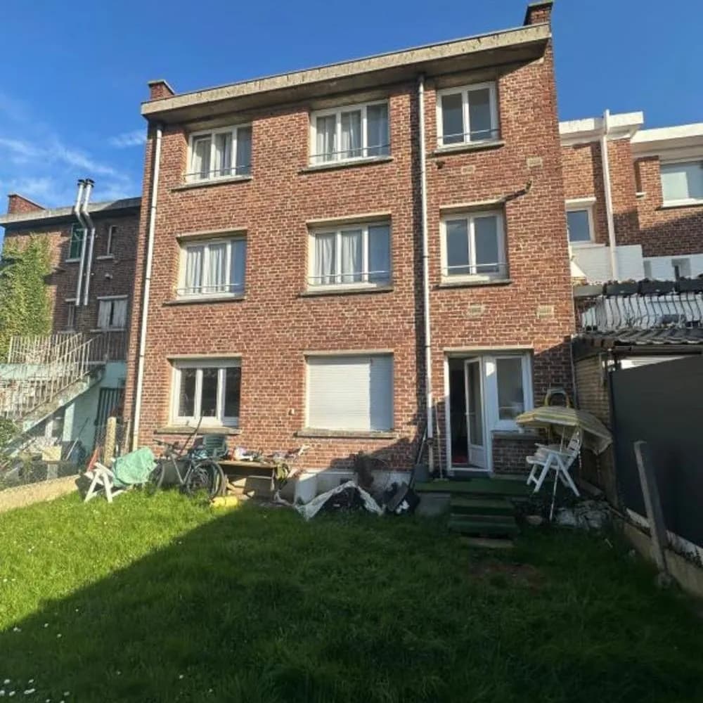Immeuble de rapport idéalement situé Loos, rue Jules Ferry - Photo 1