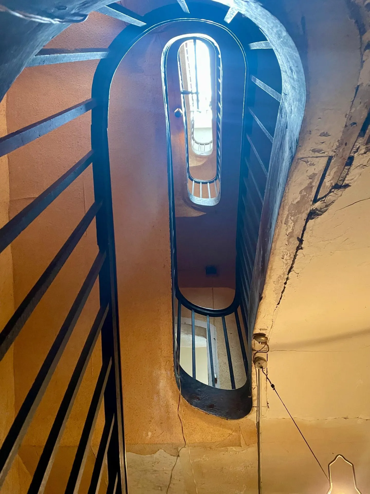 Immeuble de caractère 415 m² Centre Montréal-du-Gers Fort potentiel locatif - Photo 1