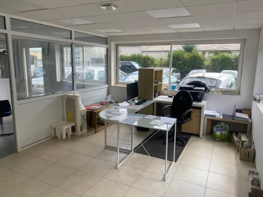Ensemble immobilier avec garage automobile - Photo 1