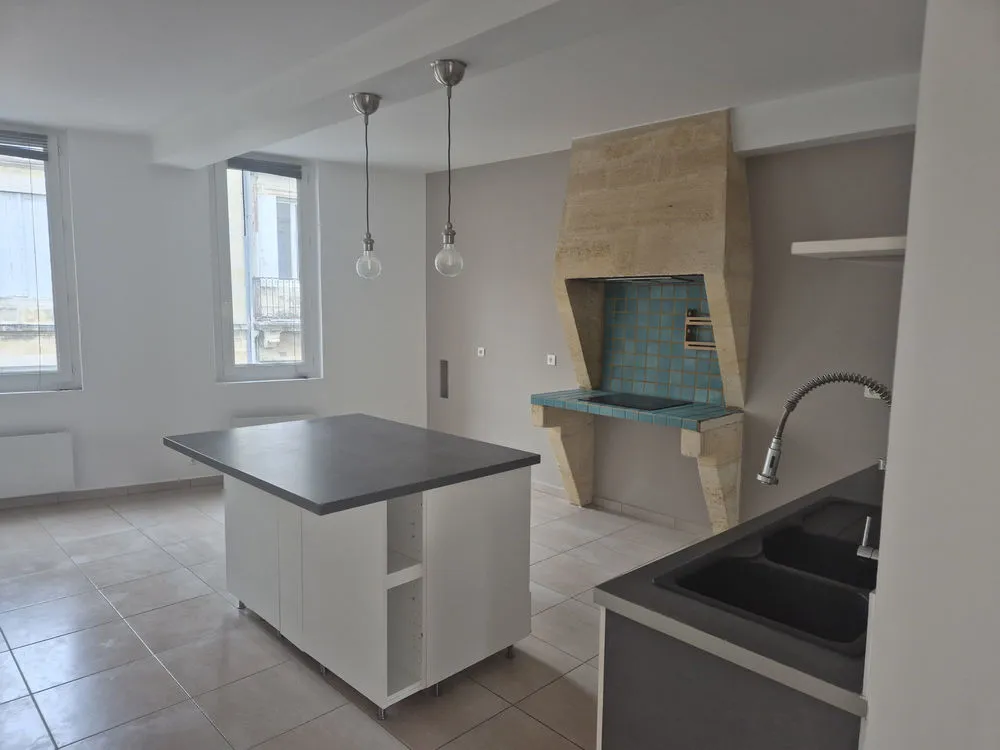 LIBOURNE DANS LA BASTIDE IMMEUBLE PIERRE - Photo 1