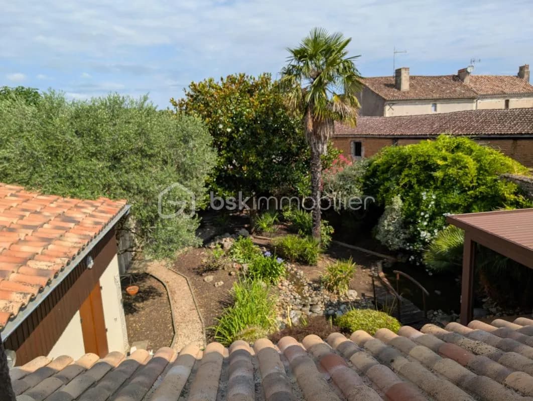 Ensemble immobilier de caractère avec jardin japonais et revenus locatifs - Photo 1