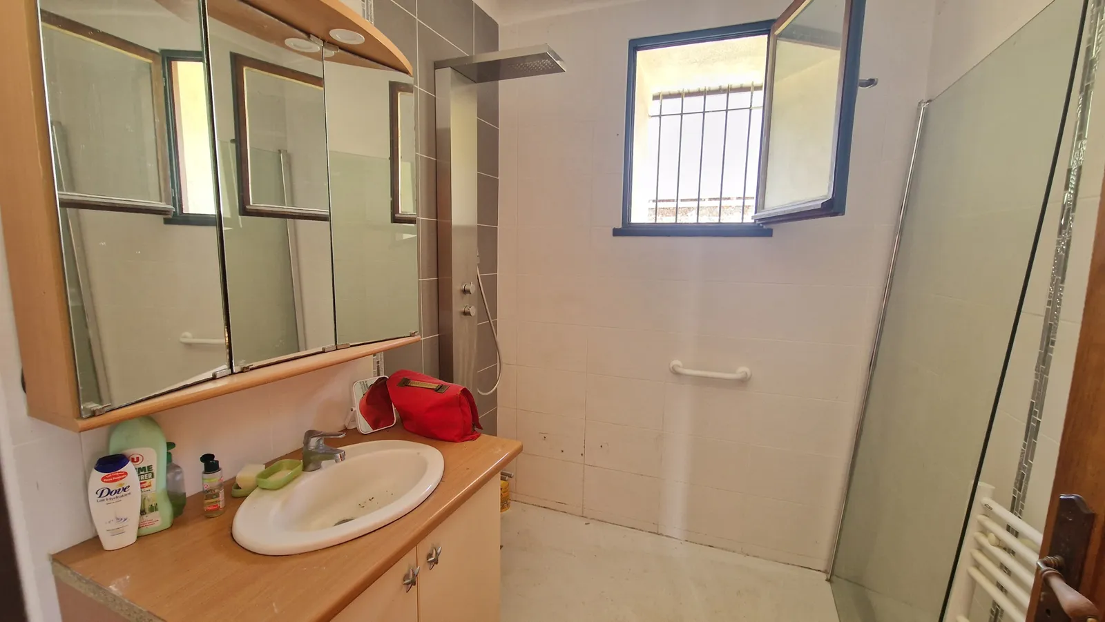 GROS POTENTIEL POUR CET ENSEMBLE IMMOBILIER - Photo 1