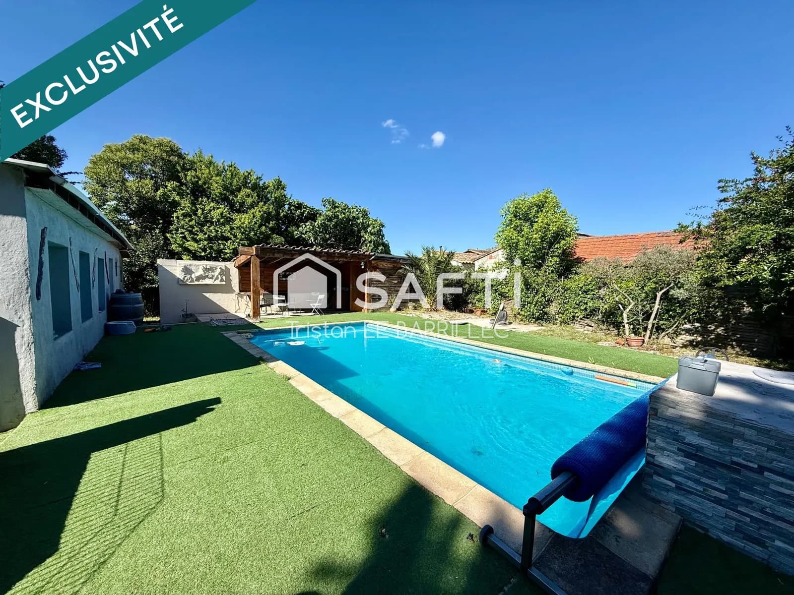 Ensemble immobilier avec piscine et potentiel - Photo 1