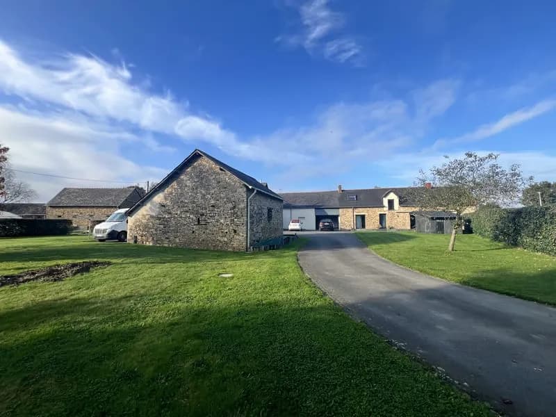 Ensemble immobilier - Photo 1