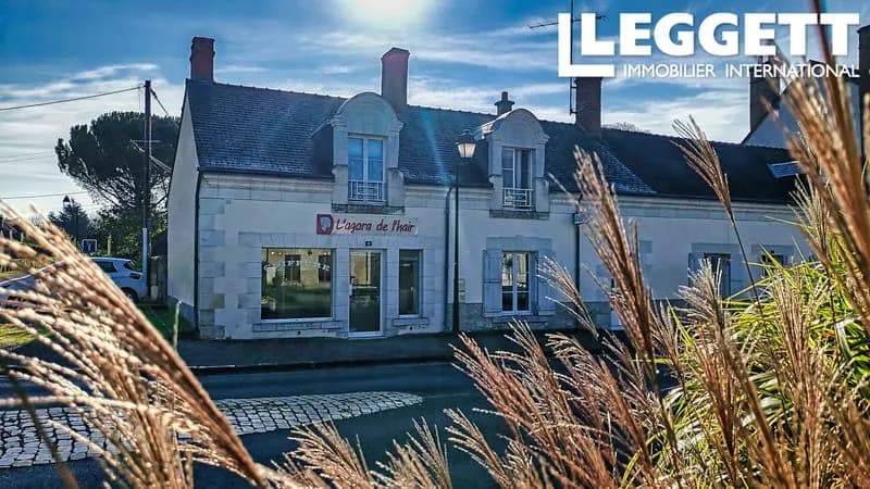Ensemble immobilier à CHITENAY de 4 appartements & un salon de coiffure Idéal à louer A 12 minutes de Blois - Photo 1