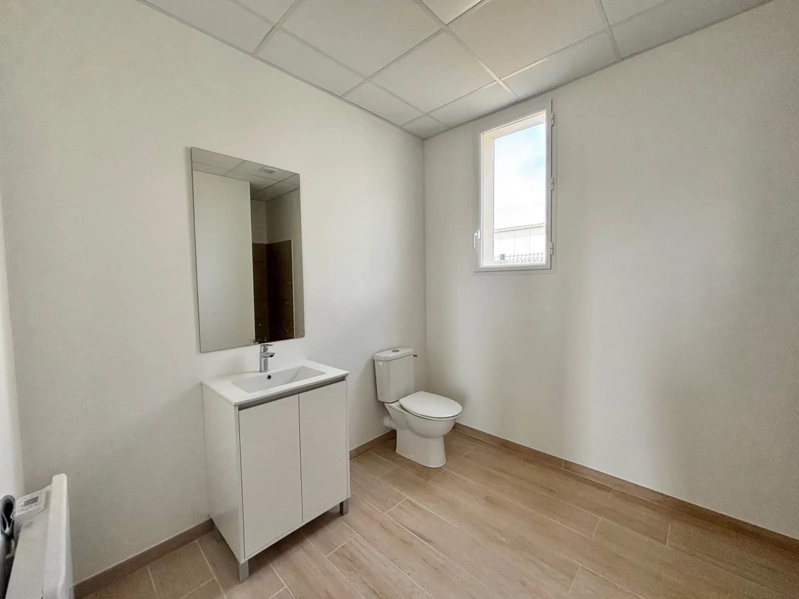Immeuble industriel 235 m² - Photo 1