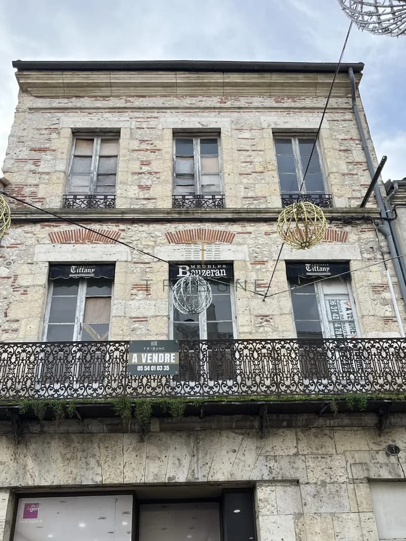 Immeuble idéalement situé - Photo 1