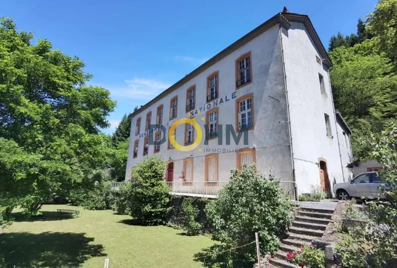 Partie d'Immeuble de Caractère à Villefort - Photo 1