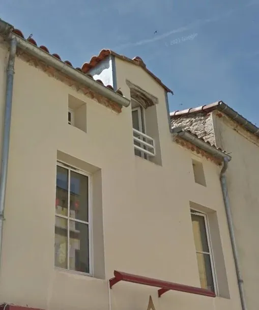 IMMEUBLE AVEC LOCAL PROFESSIONNEL + APPARTEMENT - Photo 1