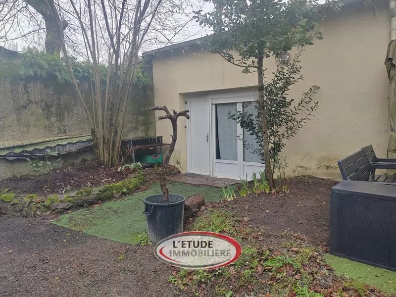 Nantes Jonelière, maison divisée en 5 appartements - Photo 1