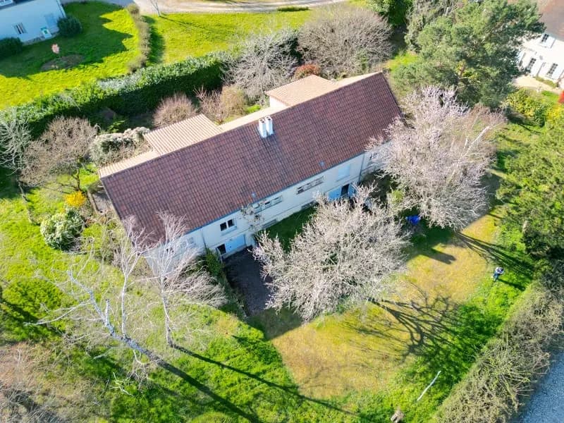 Ensemble immobilier aux nombreuses possibilités, idéalement placé à Châtellerault - Photo 1