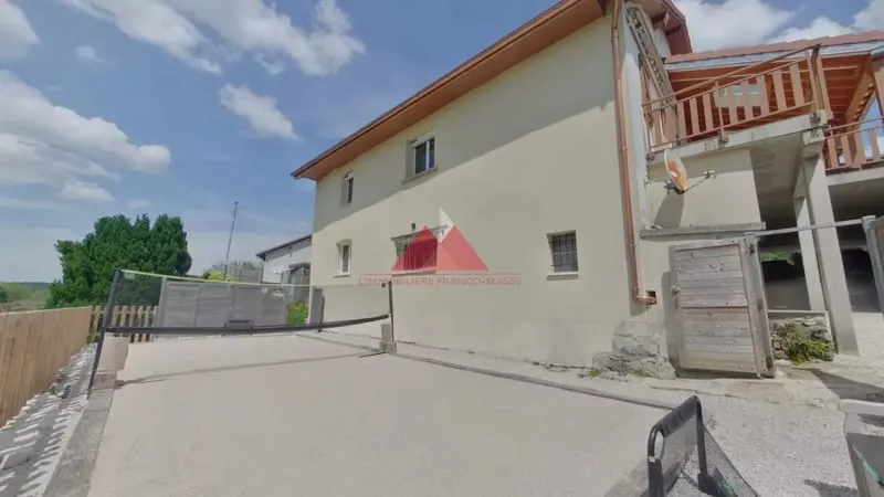 Ensemble immobilier avec cadre idyllique - Photo 1