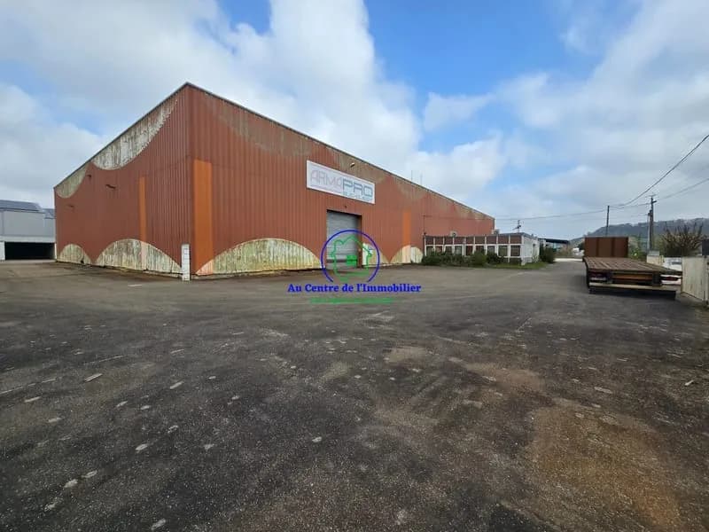 Immeuble industriel 3150 m² - Photo 1