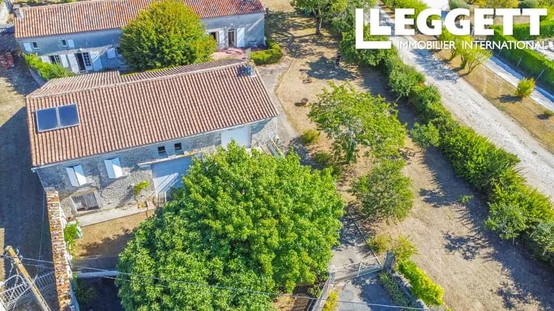 Ensemble immobilier de 2 maisons, grand garage, carport, terrain clos et arboré, 10mn Angoulême et sa gare LGV - Photo 1