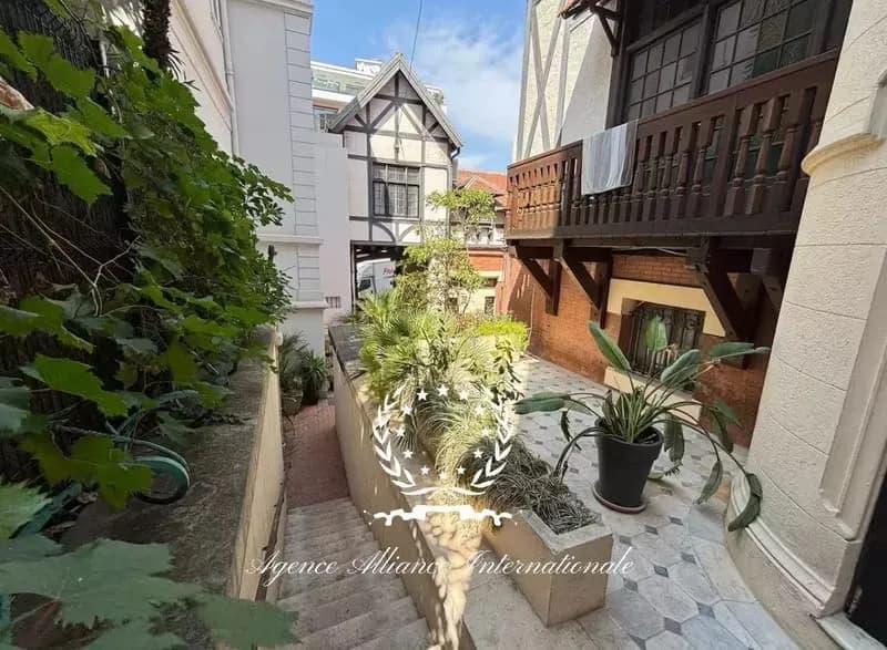 LOT 3 studios avec mezzanine à 50m des plages - Photo 1