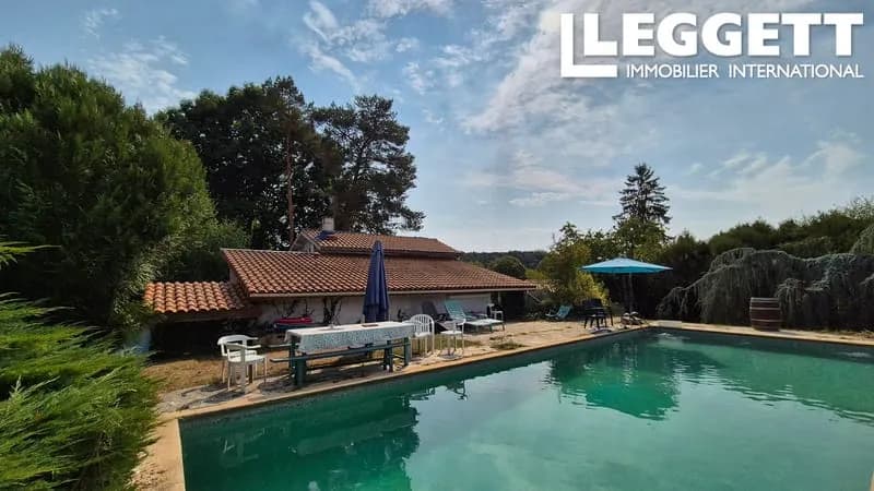 Gros potentiel pour cet ensemble immobilier proche de PÉRIGUEUX - Photo 1
