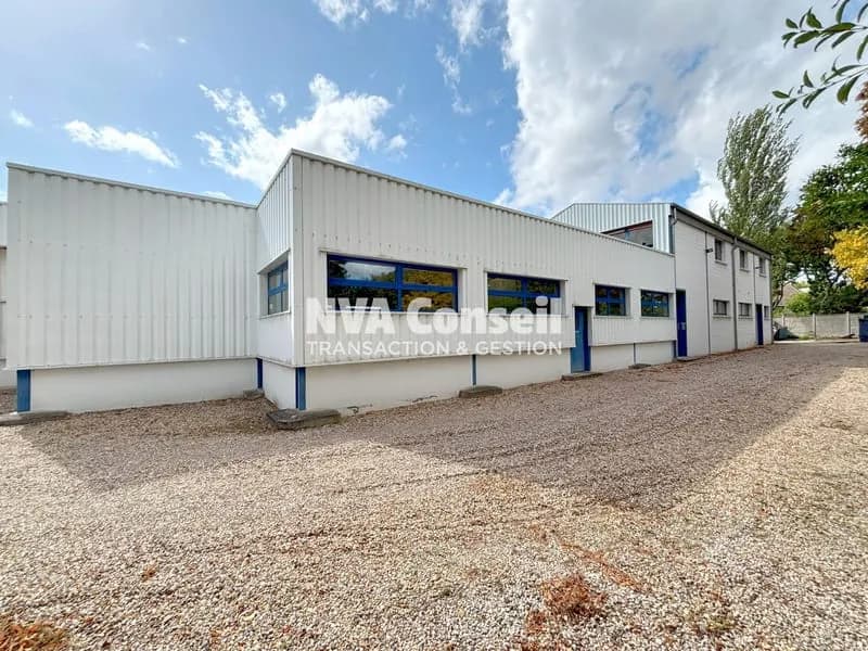Immeuble industriel 1200 m² - Photo 1