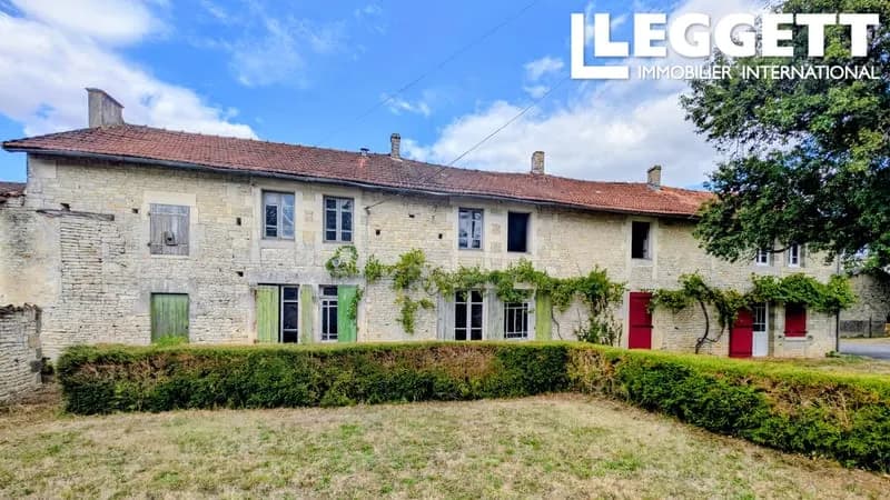 À Vendre - Ensemble Immobilier à Rénover - 2 maisons - 280m² - AUBIGNÉ (79110) - Photo 1