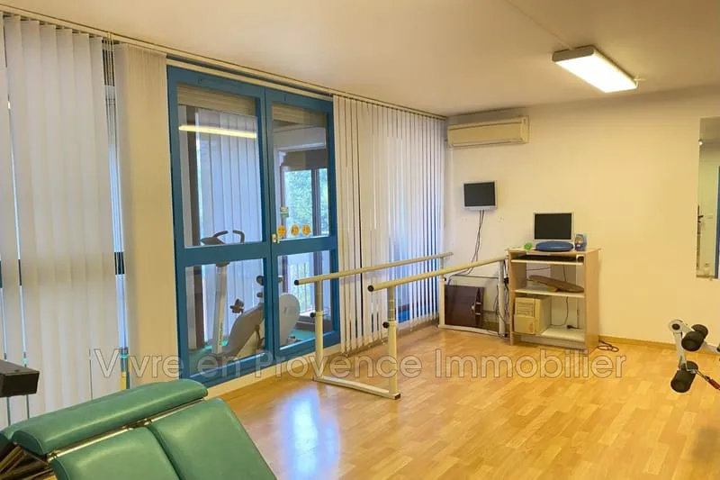 Immeuble - Photo 1