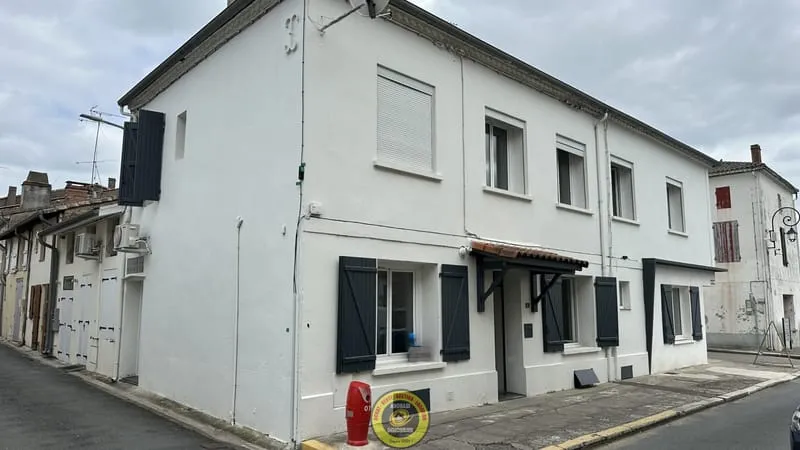Grande maison de ville à pied des commerces . - Photo 1