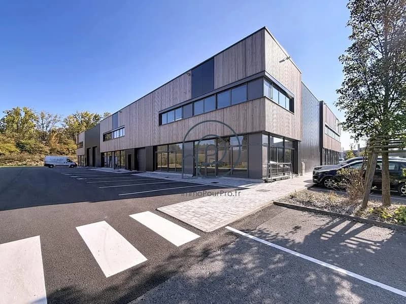 Immeuble industriel 1024 m² - Photo 1