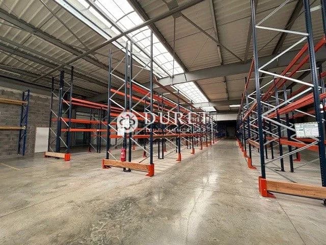 Immeuble industriel 3600 m² - Photo 1
