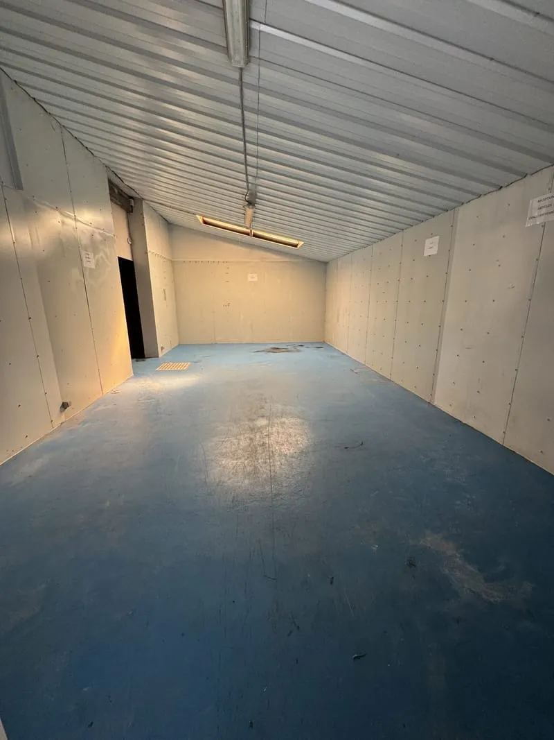 Immeuble industriel 46 m² - Photo 1